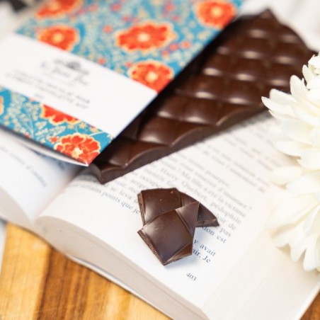 Dark Chocolate and Espelette pepper AOP Bar: An exceptional chocolate.